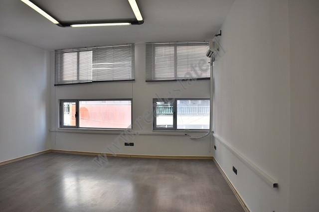 Office space for rent in Pjeter Budi Street, very close to Elbasani Street in Tirana, Albania.
Posi